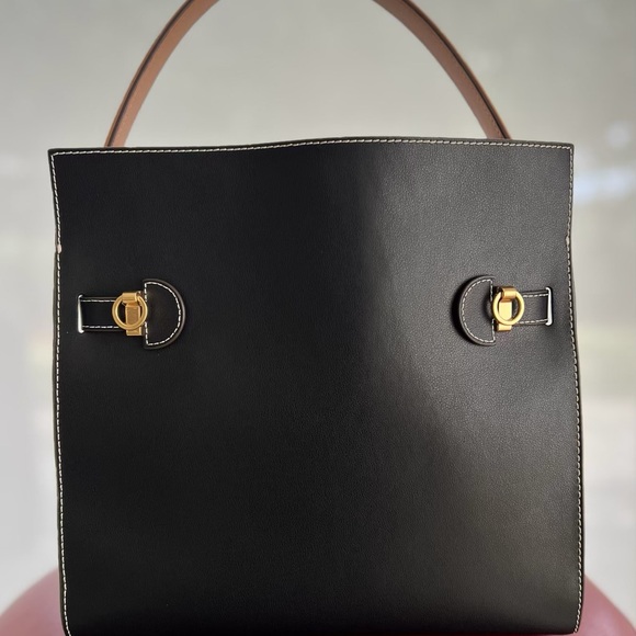 Elegant Black and Brown Leather Handbag - Picture 7 of 10